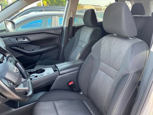 Used 2025 Nissan Rogue SV FWD image 38