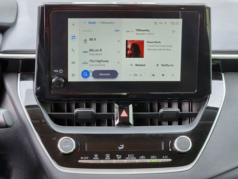 Used 2023 Toyota Corolla LE image 19