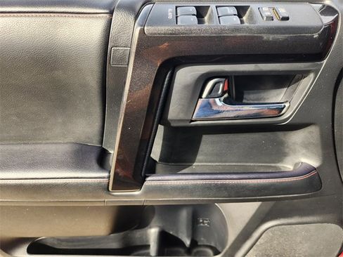 Used 2021 Toyota 4Runner Venture image 29