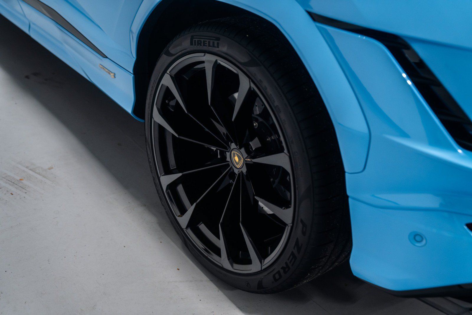 Used 2024 Lamborghini Urus S AWD/4WD image 39