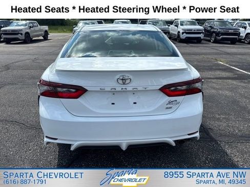 Used 2024 Toyota Camry SE FWD image 4
