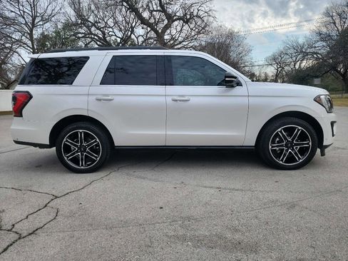 Used 2019 Ford Expedition Limited w/ Equipment Group 303A image 11