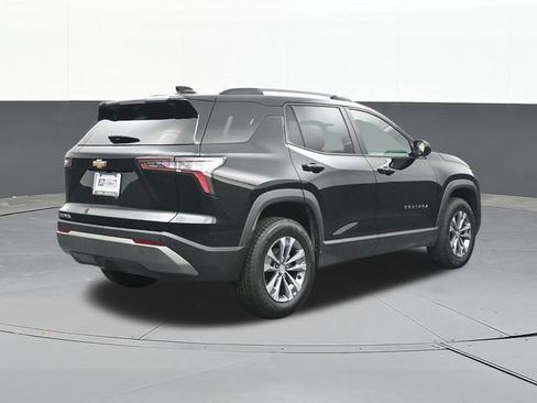 Used 2025 Chevrolet Equinox LT w/ Convenience Package II FWD image 13