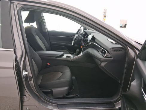 Used 2021 Toyota Camry LE image 27