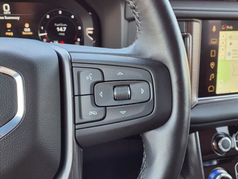 Used 2024 GMC Yukon XL Denali Ultimate AWD/4WD image 15