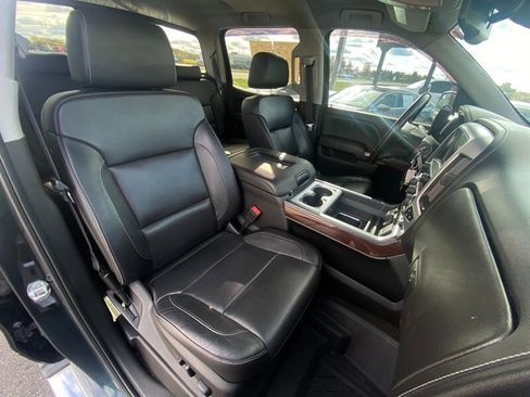 Used 2018 GMC Sierra 1500 SLT w/ Enhanced Driver Alert Package image 13