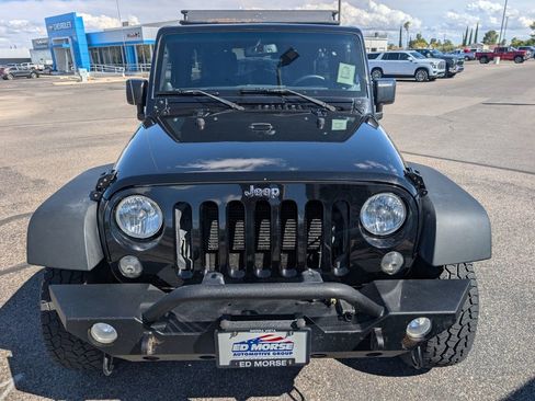 Used 2014 Jeep Wrangler Unlimited Rubicon w/ Connectivity Group AWD/4WD image 8