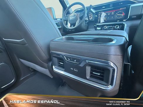 Used 2025 GMC Sierra 2500 Denali image 31