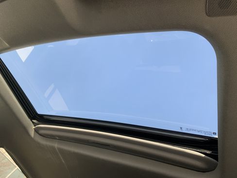 Used 2023 GMC Sierra 1500 SLT w/ SLT Premium Plus Package image 36