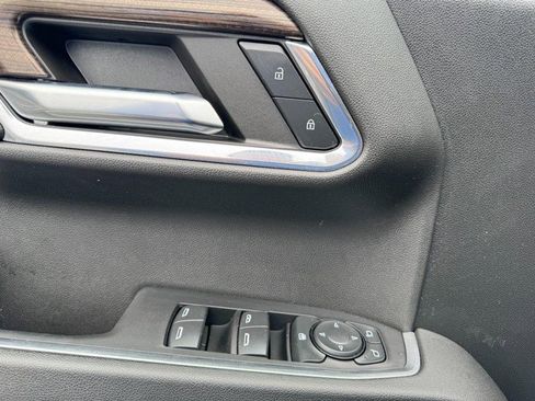 Used 2023 Chevrolet Silverado 1500 RST w/ Z71 Off-Road Package image 15