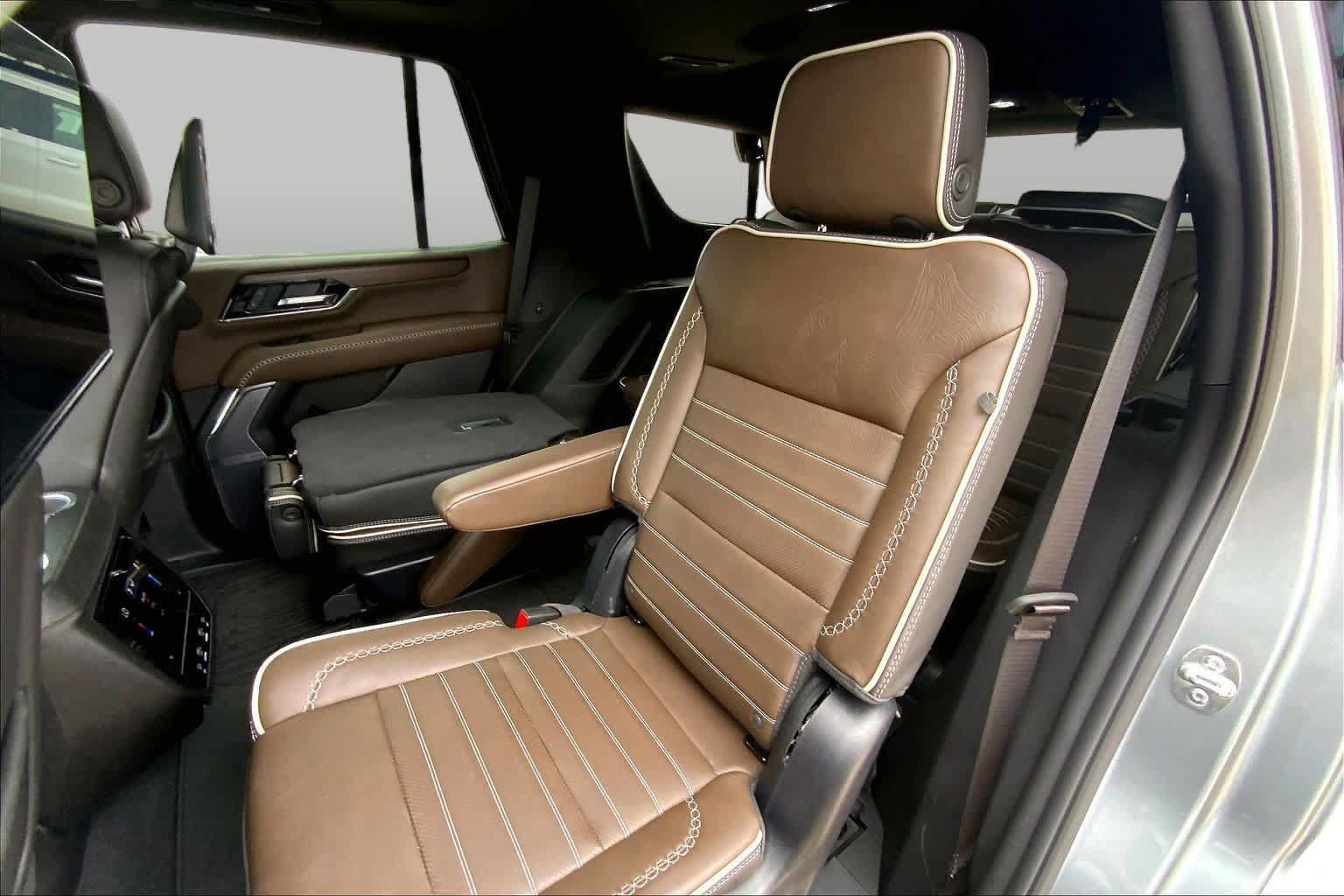 Used 2025 GMC Yukon Denali Ultimate AWD/4WD image 20