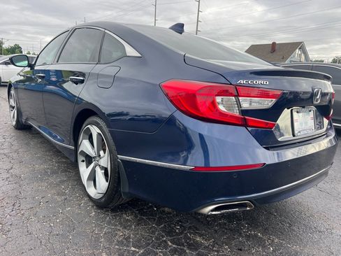 Used 2018 Honda Accord Touring image 3