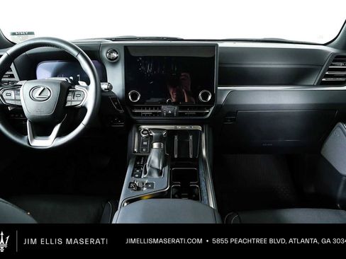 Used 2025 Lexus GX 550 w/ Accessory Package (2T) AWD/4WD image 3