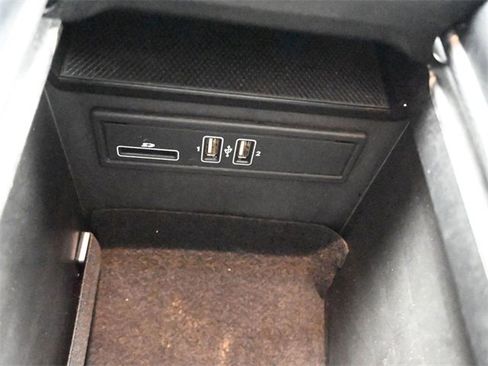 Used 2017 Mercedes-Benz GLC 300 4MATIC Coupe image 4