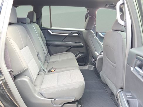 Used 2025 GMC Acadia Elevation image 15