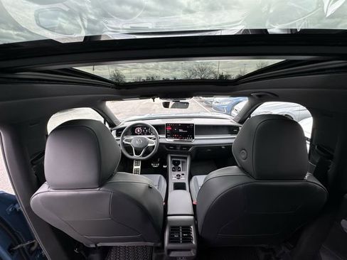 New 2026 Volkswagen Tiguan SE R-Line FWD image 20