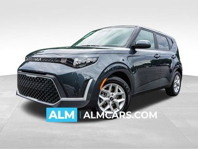 Used 2025 Kia Soul LX w/ LX Technology Package