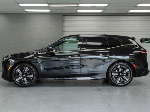 Used 2023 BMW iX xDrive50 w/ Premium Package AWD/4WD image 4