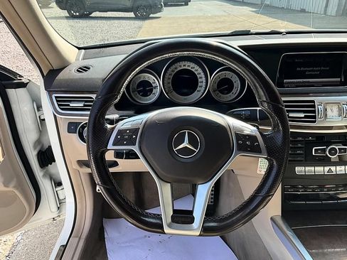 Used 2014 Mercedes-Benz E 350 4MATIC Sedan image 36