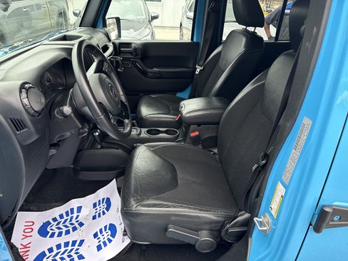 Used 2017 Jeep Wrangler Unlimited Sahara image 18