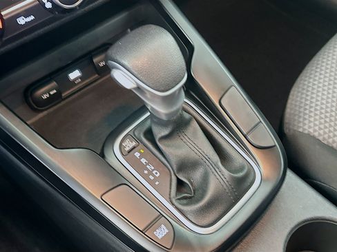 Used 2025 Kia Soul LX w/ LX Technology Package image 24