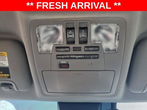 Used 2018 Toyota Highlander Limited Platinum image 25