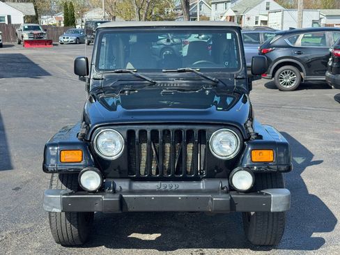 Used 2004 Jeep Wrangler Sahara w/ Dual Top Group AWD/4WD image 3