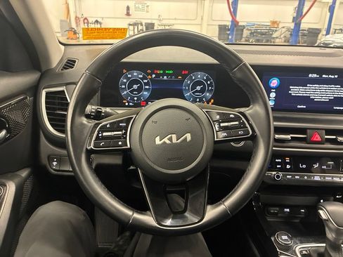 Certified 2024 Kia Seltos EX AWD/4WD image 21