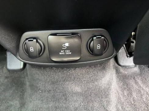 Used 2020 Hyundai Santa Fe Limited AWD/4WD image 34