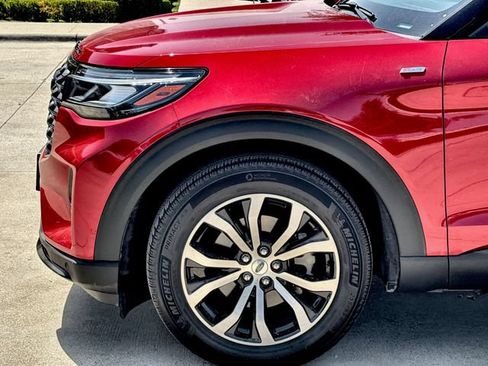 Used 2025 Ford Explorer ST-Line w/ Premium Package RWD image 10