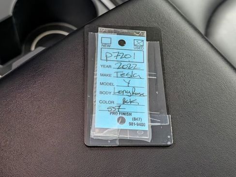 Used 2022 Tesla Model Y Long Range image 27