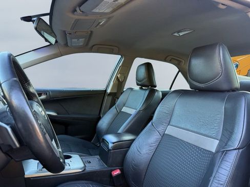 Used 2012 Toyota Camry SE image 11
