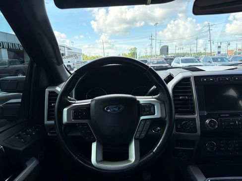 Used 2021 Ford F250 Lariat w/ Lariat Ultimate Package AWD/4WD image 11