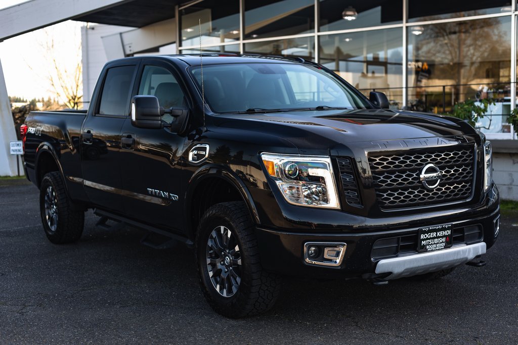 Used 2018 Nissan Titan PRO-4X AWD/4WD image 6