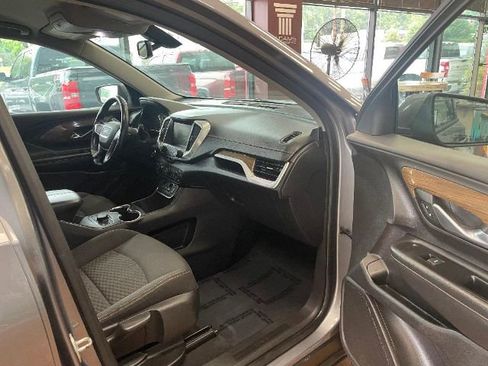 Used 2018 GMC Terrain SLE w/ Driver Convenience Package image 19