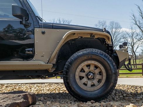 Used 2017 Jeep Wrangler Unlimited Sport w/ Quick Order Package 24S image 11