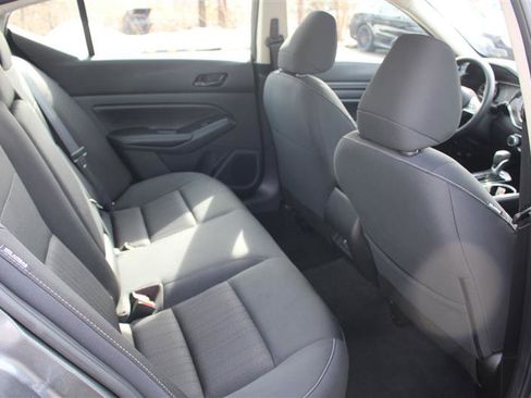 Used 2024 Nissan Altima 2.5 SV image 12