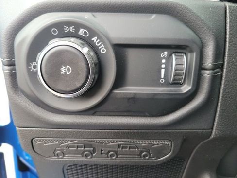 Used 2024 Jeep Wrangler Unlimited Sahara AWD/4WD image 42