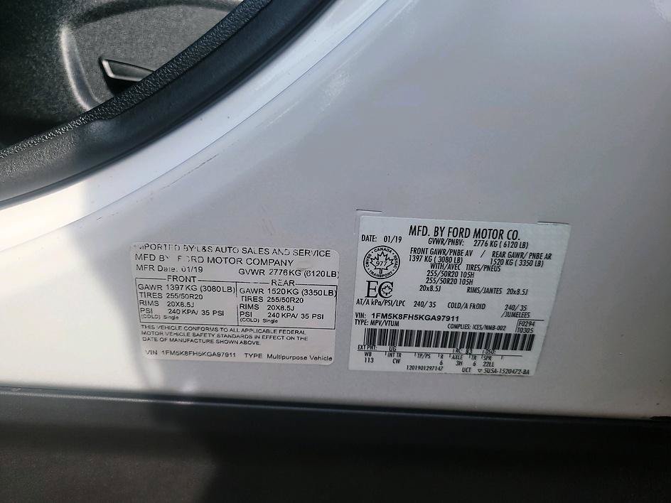 Used 2019 Ford Explorer Limited w/ Equipment Group 301A AWD/4WD image 24