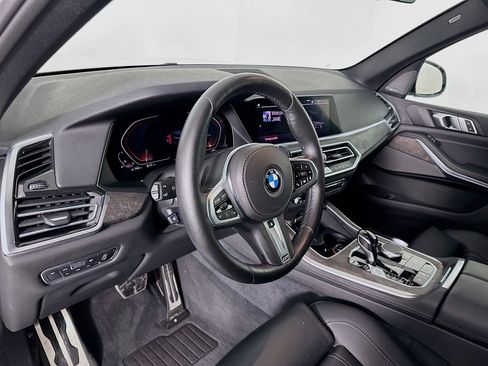 Used 2019 BMW X5 xDrive40i w/ M Sport Package image 9