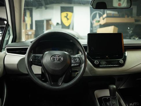 Used 2023 Toyota Corolla LE FWD image 16