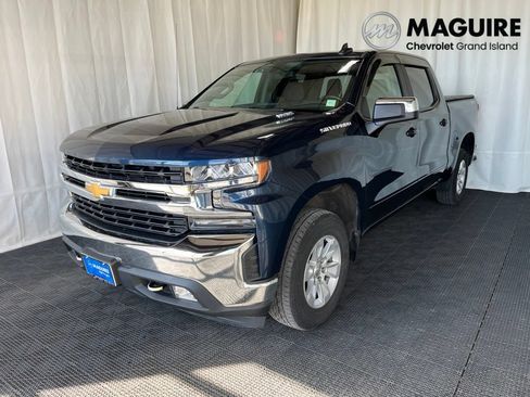 Used 2020 Chevrolet Silverado 1500 LT w/ Convenience Package AWD/4WD image 1