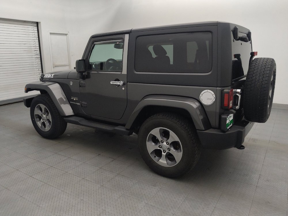 Used 2018 Jeep Wrangler Sahara w/ Connectivity Group AWD/4WD image 3