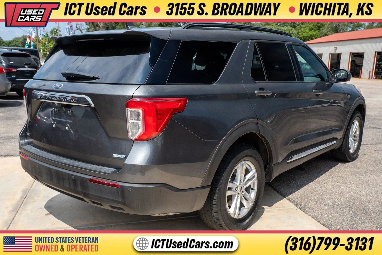 Used 2020 Ford Explorer XLT AWD/4WD image 4