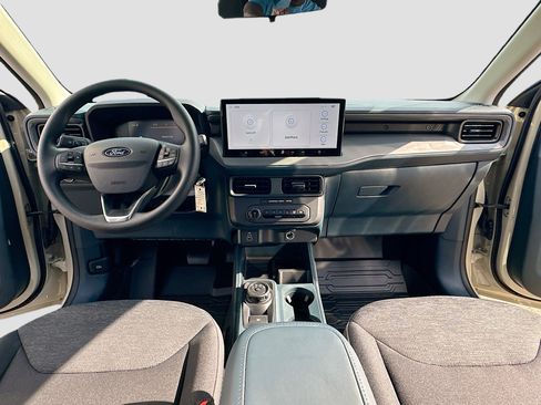 Certified 2025 Ford Maverick XL image 3