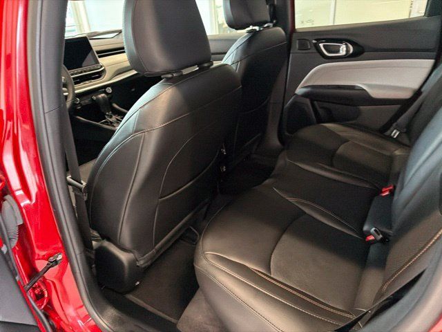Used 2023 Jeep Compass Limited w/ Sun and Sound Group AWD/4WD image 14