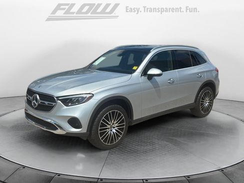 Used 2023 Mercedes-Benz GLC 300 4MATIC image 4