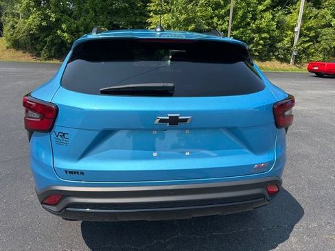 Used 2025 Chevrolet Trax RS w/ Driver Confidence Package FWD image 12