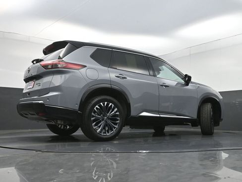 Used 2024 Nissan Rogue Platinum AWD/4WD image 32