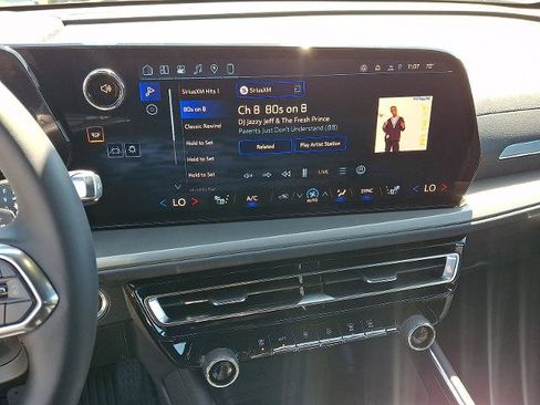New 2026 Chevrolet Traverse LT w/ Midnight/Sport Edition AWD/4WD image 10